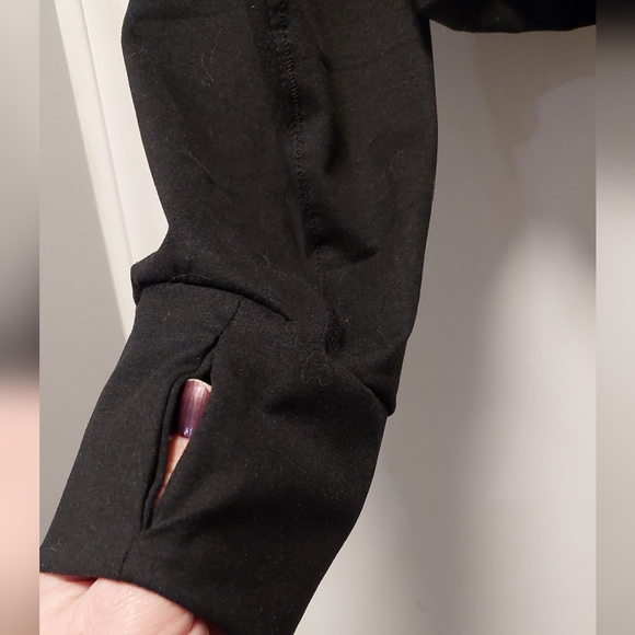 YOGALICIOUS LUX Cropped Black Zip Up Athletic Hoodie - Picture 5 of 7